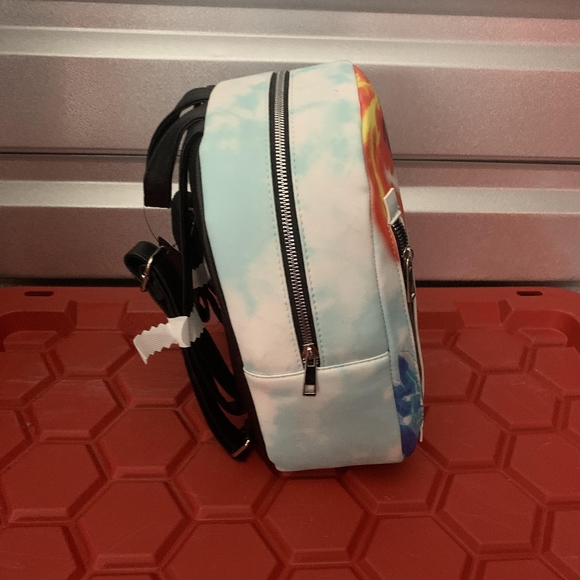 Backpack - Picture 3 of 5